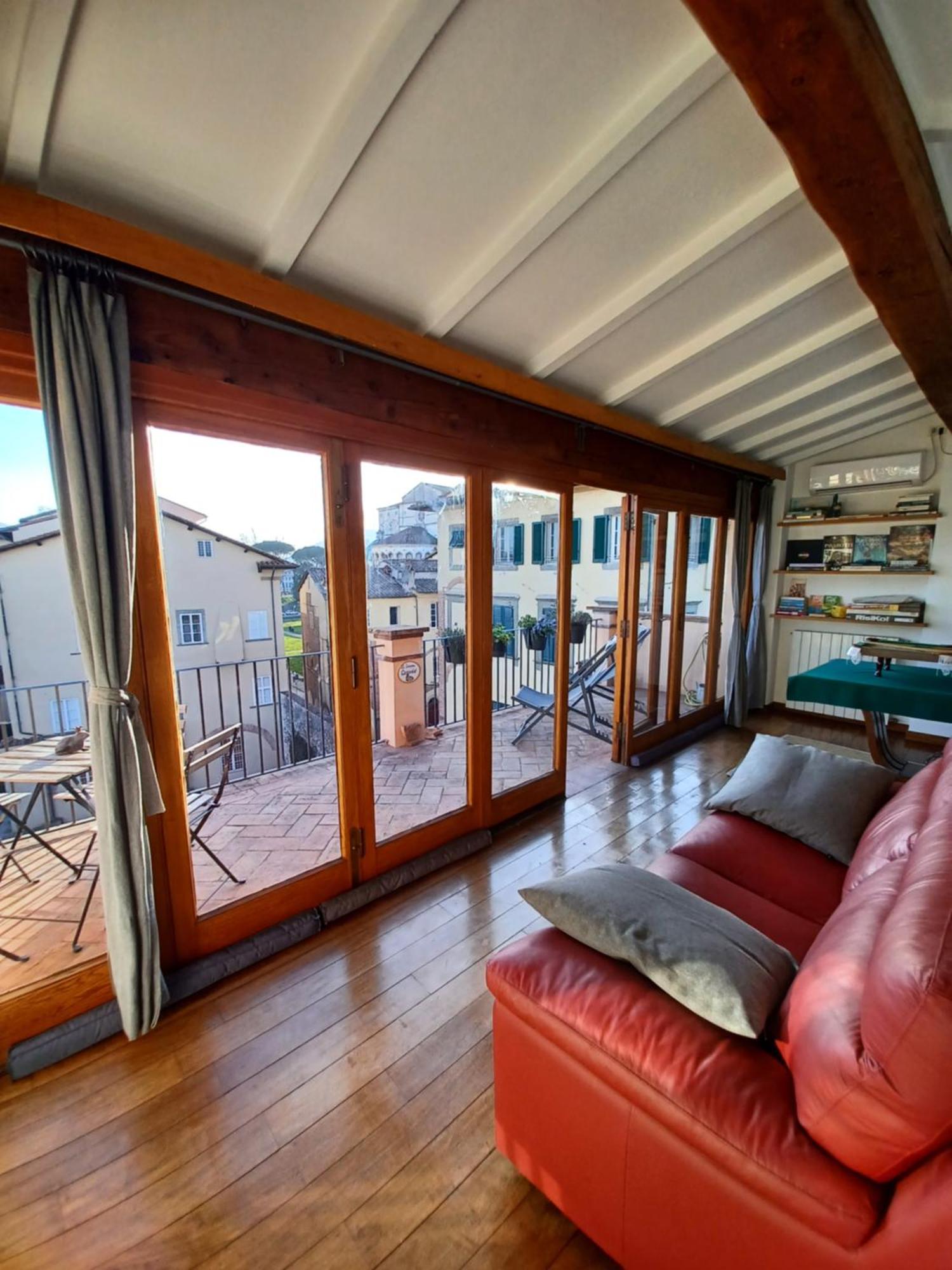 Terrazza Coccode' Spazioso Con Vista Mozzafiato! Lucca Dış mekan fotoğraf