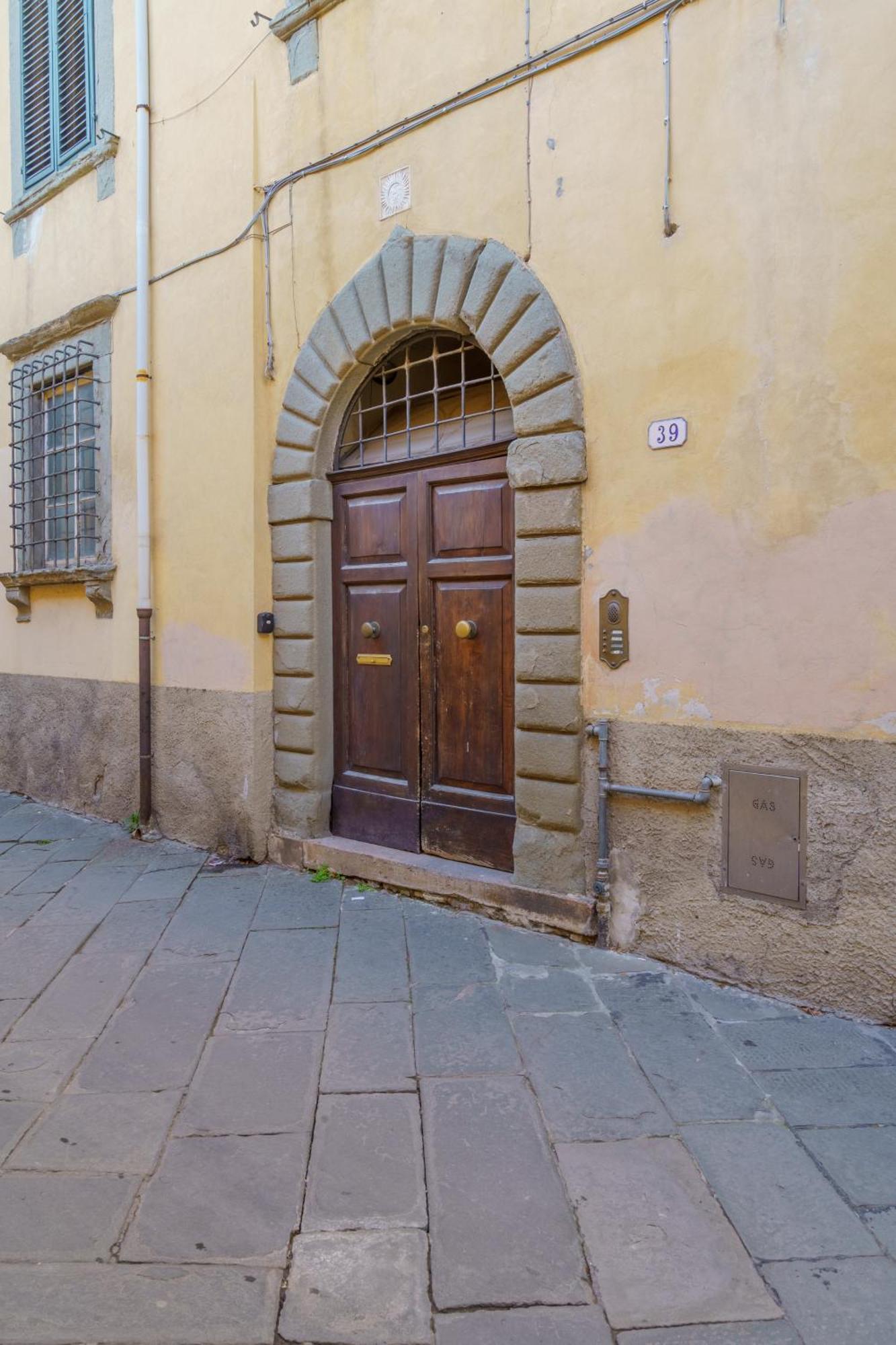 Terrazza Coccode' Spazioso Con Vista Mozzafiato! Lucca Dış mekan fotoğraf